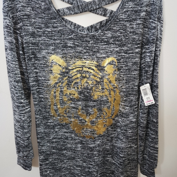 No Boundriea Criss Cross Top - Picture 2 of 4